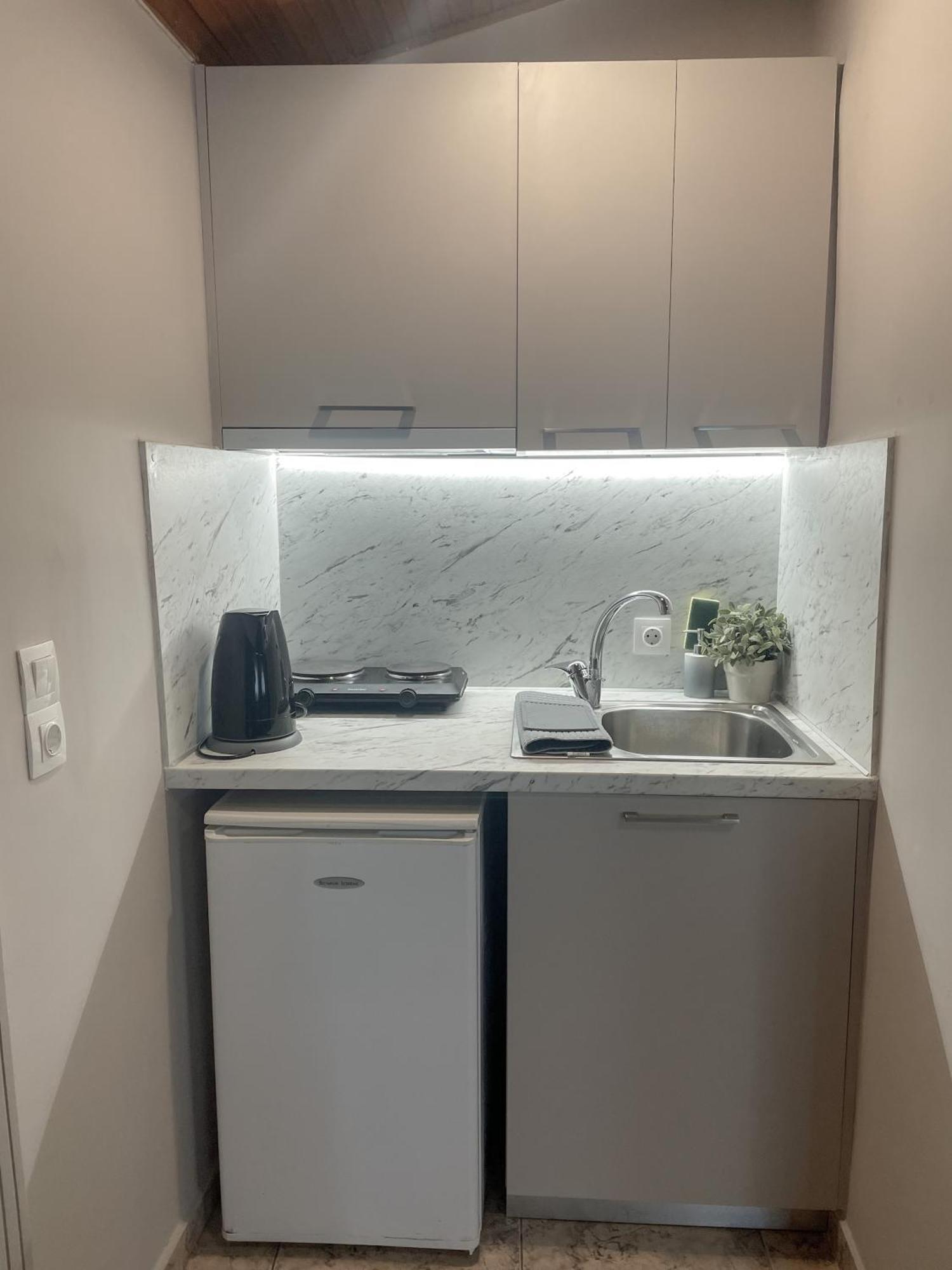 Magda Rooms "Sea View" Neos Marmaras Phòng bức ảnh